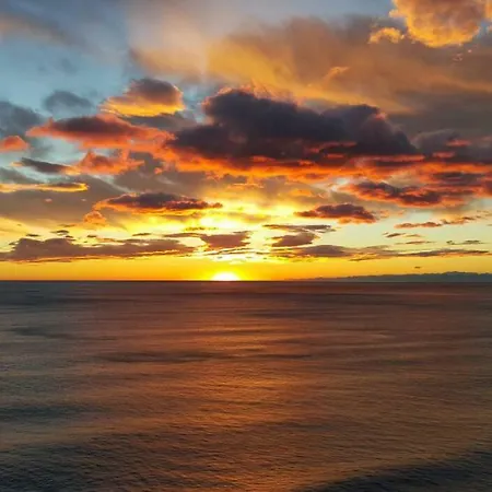 A Moneglia, Tra Portofino E Le Cinque Terre モネーリア