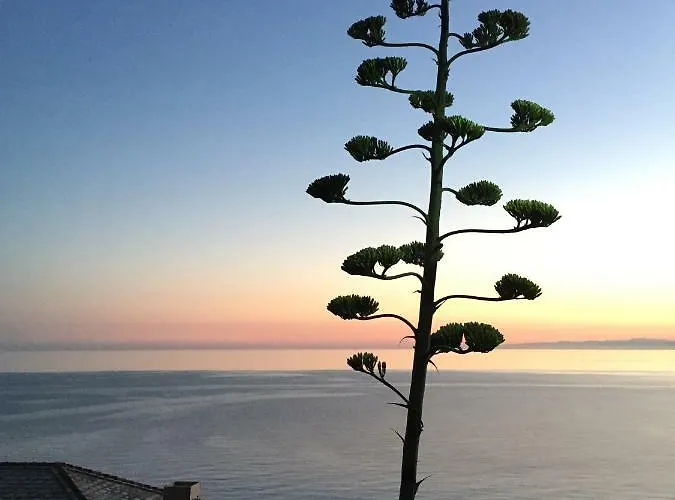 A Moneglia, Tra Portofino E Le Cinque Terre *