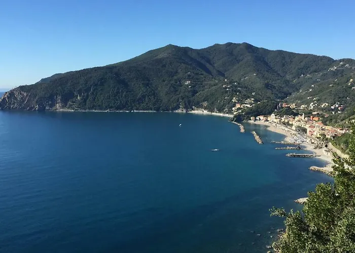 A Moneglia, Tra Portofino E Le Cinque Terre *