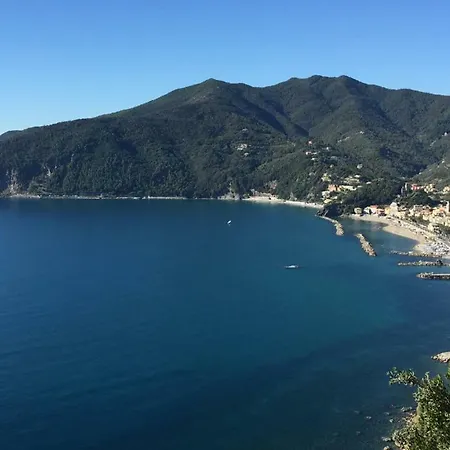 A Moneglia, Tra Portofino E Le Cinque Terre *